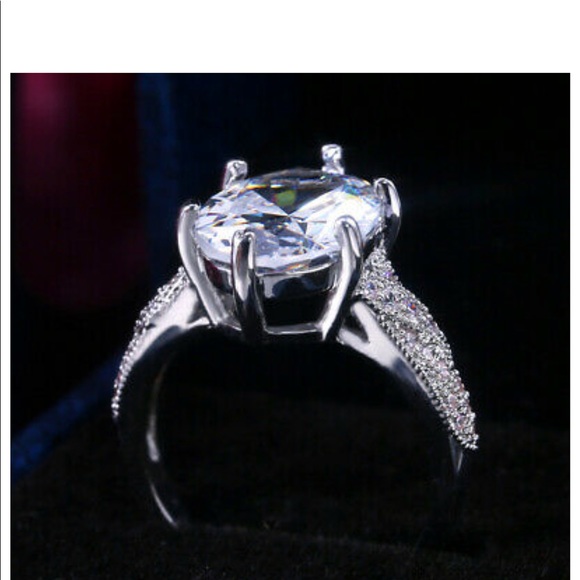 Luxury 925 Silver Oval Cut White Sapphire Ring New - Picture 6 of 6